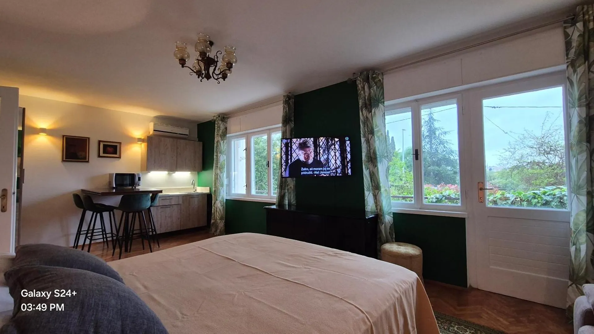 Studio Apartment With Jacuzzi Trogir Croatia